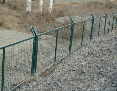 铁路防护栅栏,防护栅栏