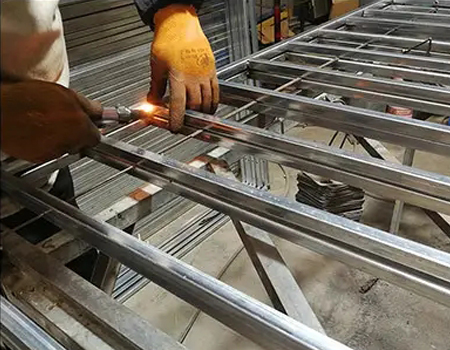 护栏网车间-爬架网车间