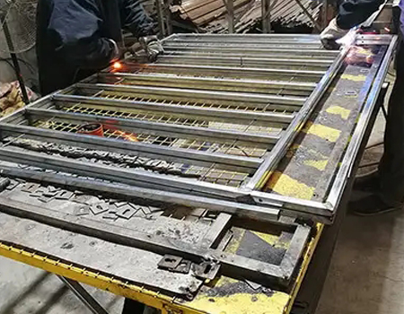 护栏网车间-爬架网车间