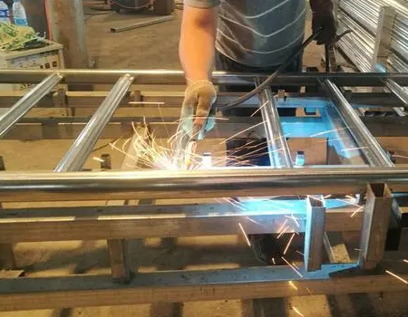 护栏网车间-爬架网车间