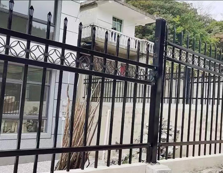 四横杠锌钢护栏网